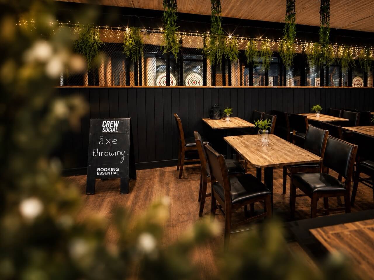 Tischaufstellung für Teamaktivitäten & Events bei WoodCutter Hamburg
